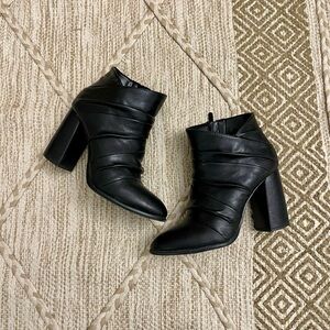 Impo Memory foam- ORSELINA Black Vegan Leather Ankle Boots- Size 8